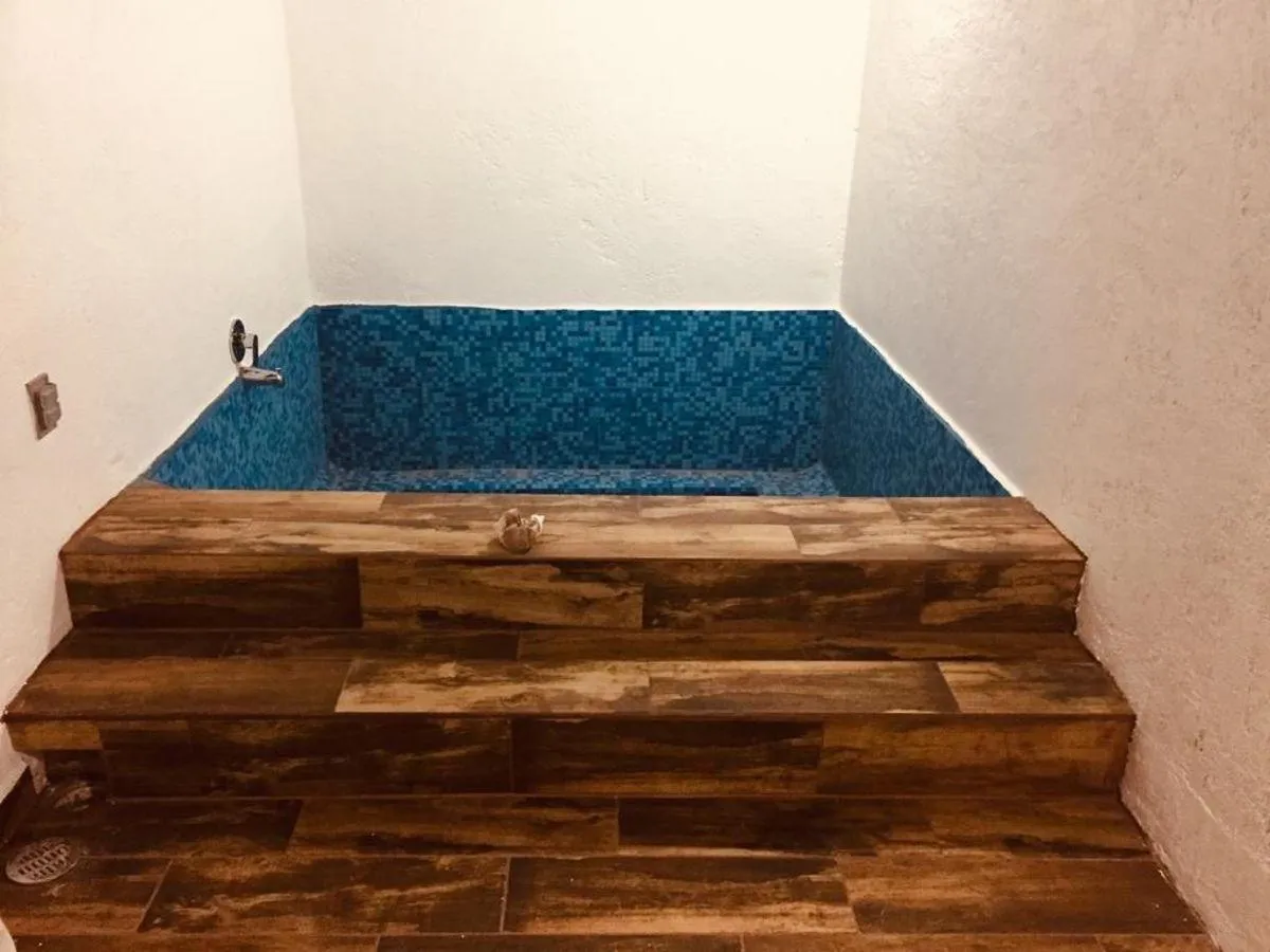 Casa en Tres Niveles con Sótano · 4 Recámaras y 4 Baños · Juriquilla — foto 6