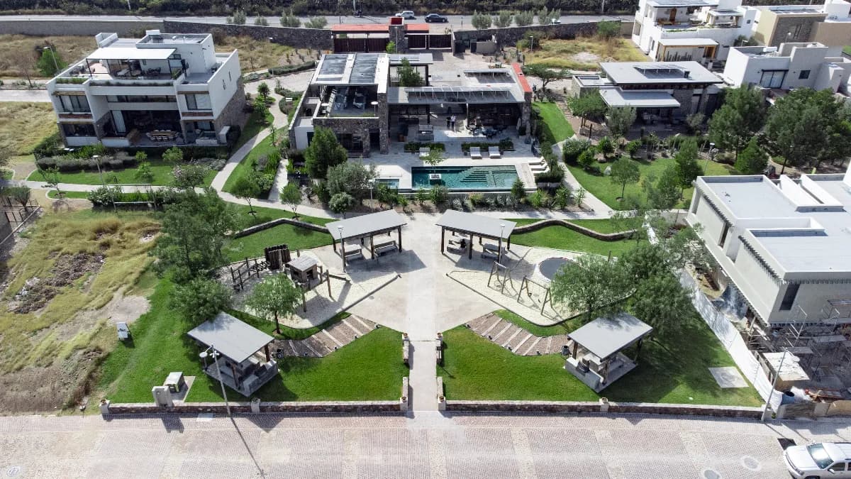 Terreno 437 m² · En San Miguel de Allende · Entrega Inmediata — foto 2
