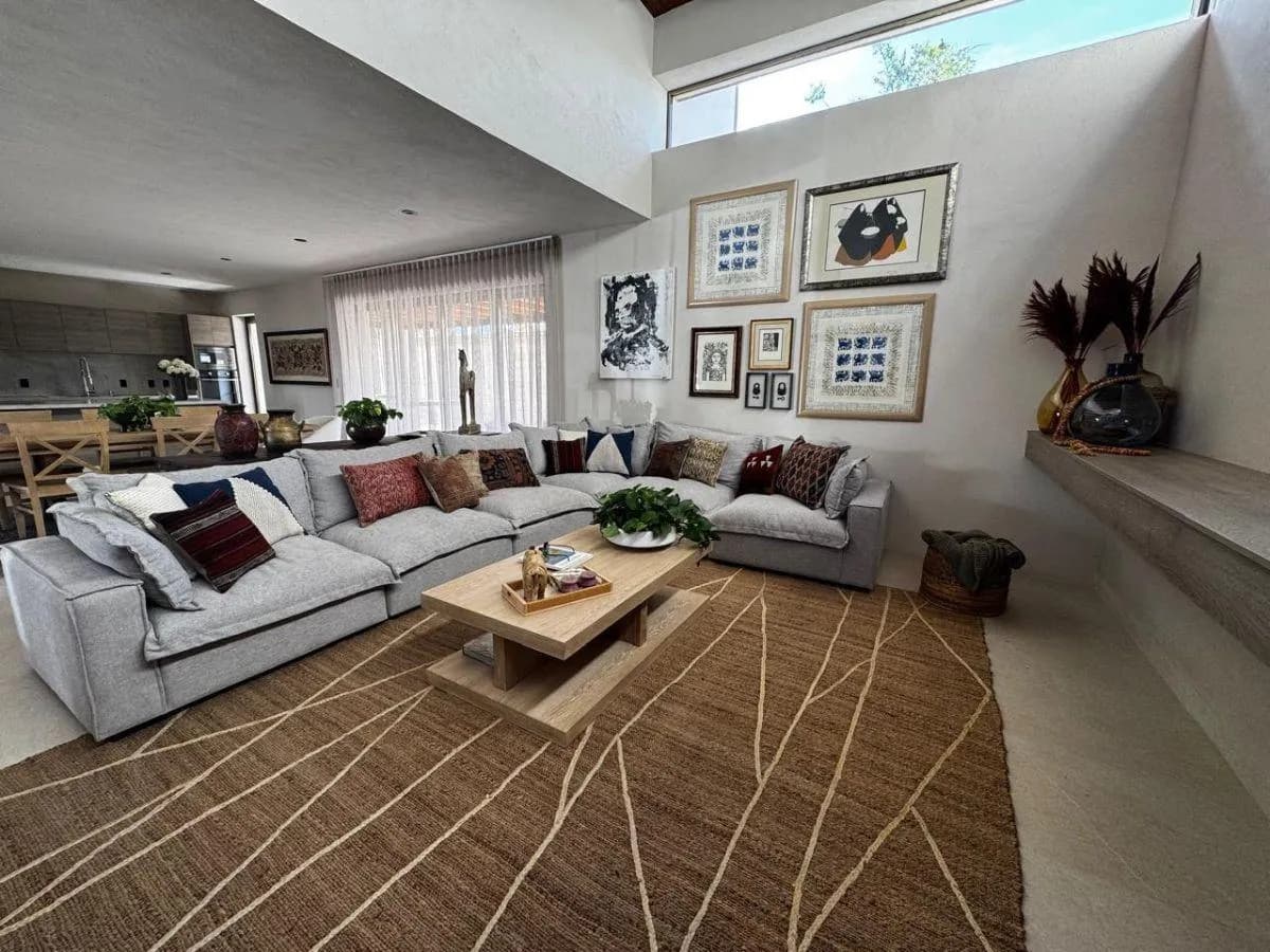 Casa Nueva Amueblada 350 m² · San Miguel de Allende · 3 Recámaras