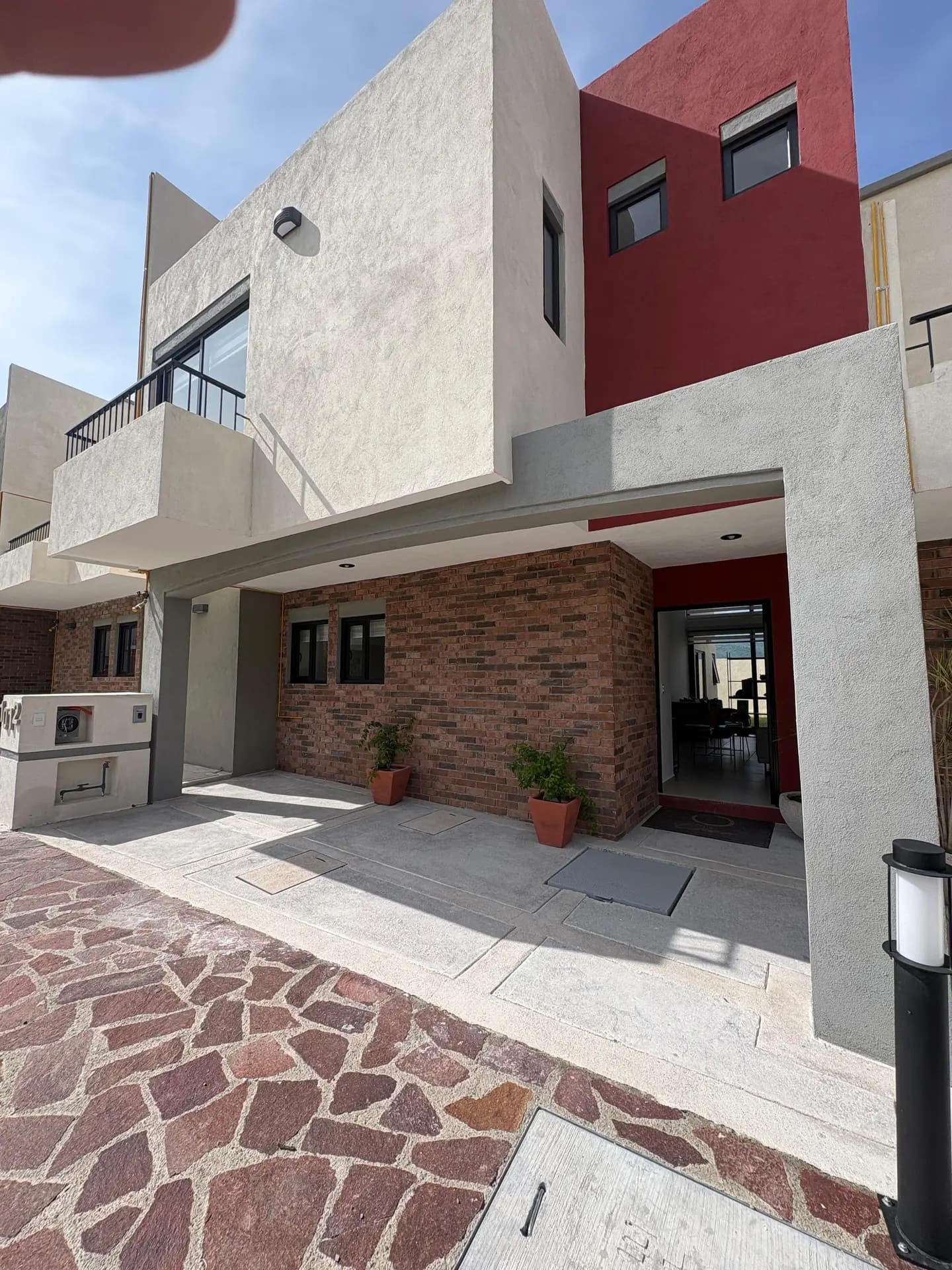 Residencia con Doble Altura y Roof Top