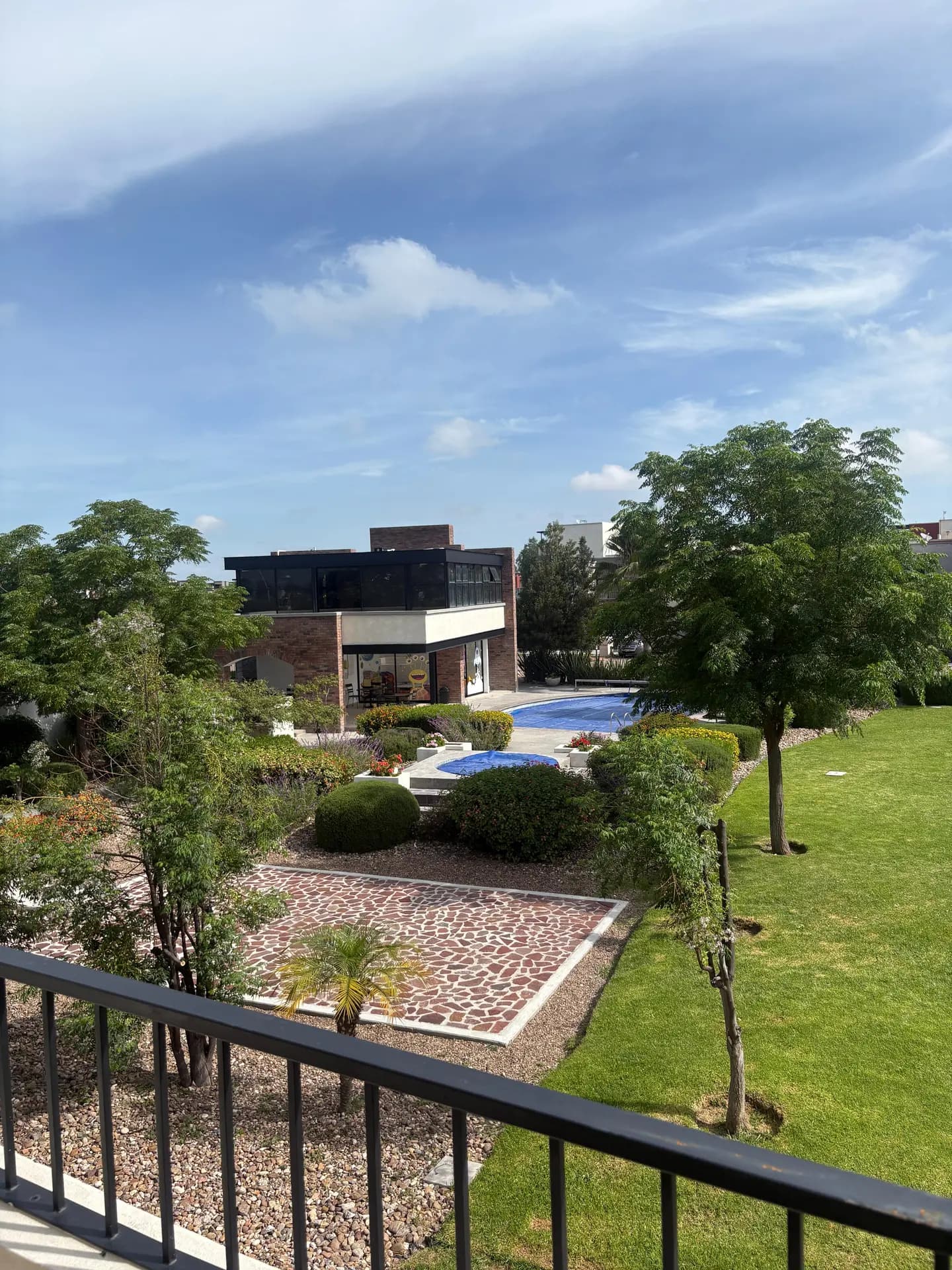 Residencia con Doble Altura y Roof Top — foto 16